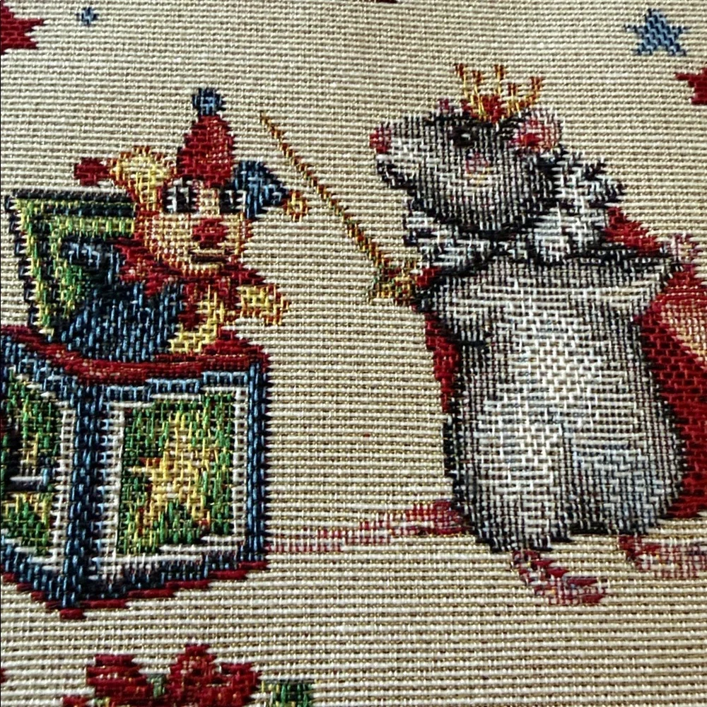 Caldeira Crosstitch Christmas stitched pillows 🎅🏻🎅🏻